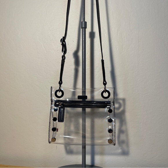 Hammitt Handbags - Hammitt Tony Small Bag Clear Plastic / Black Leather / Gunmetal Hardware